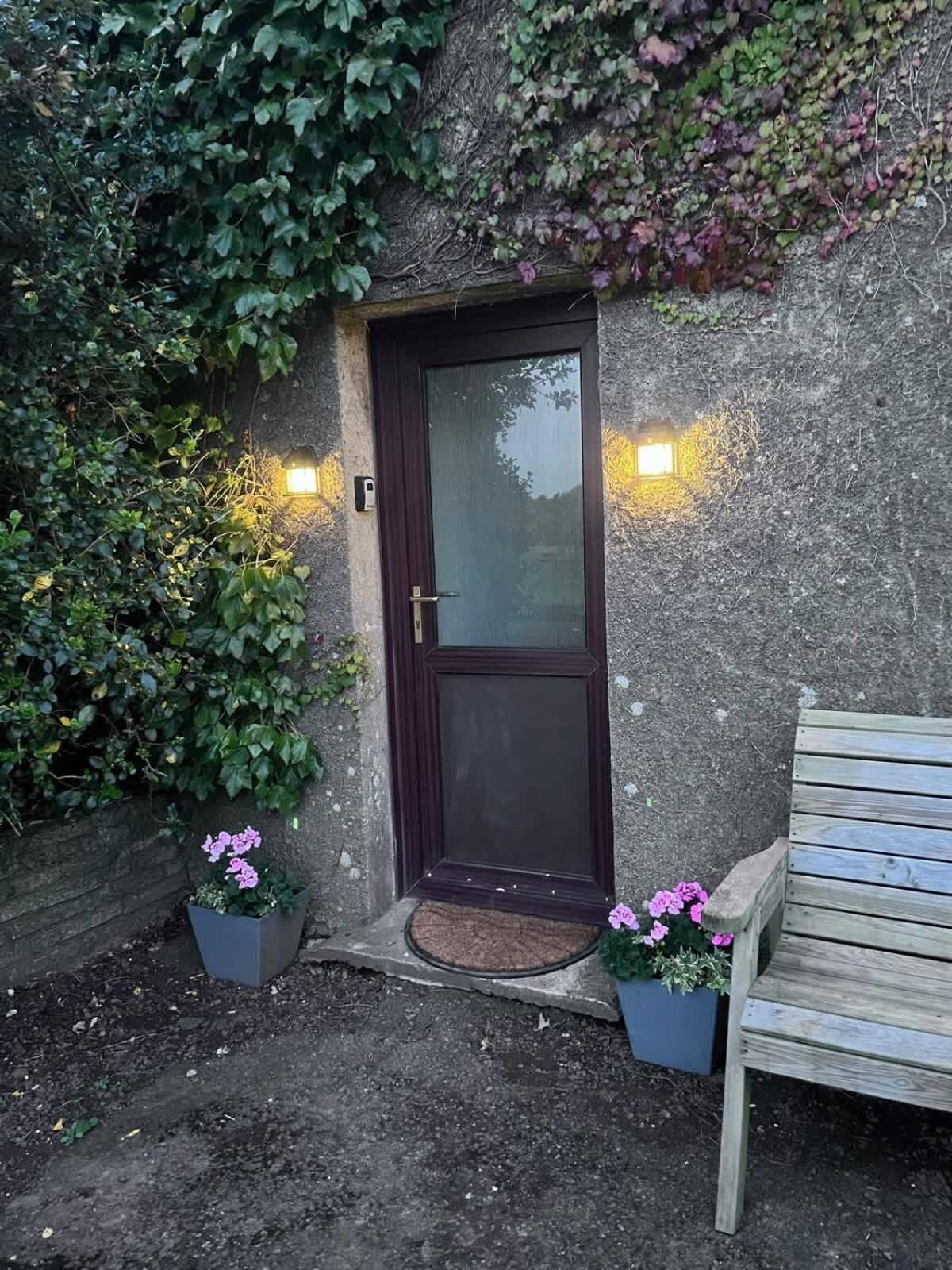 Farmhouse Apartment Saint Ishmaels  Esterno foto